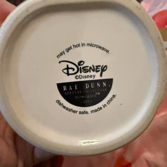 Rae Dunn x Disney x The Lady & The Tramp “A LITTLE CLASS & SASS” Mug NWT - Picture 6 of 6